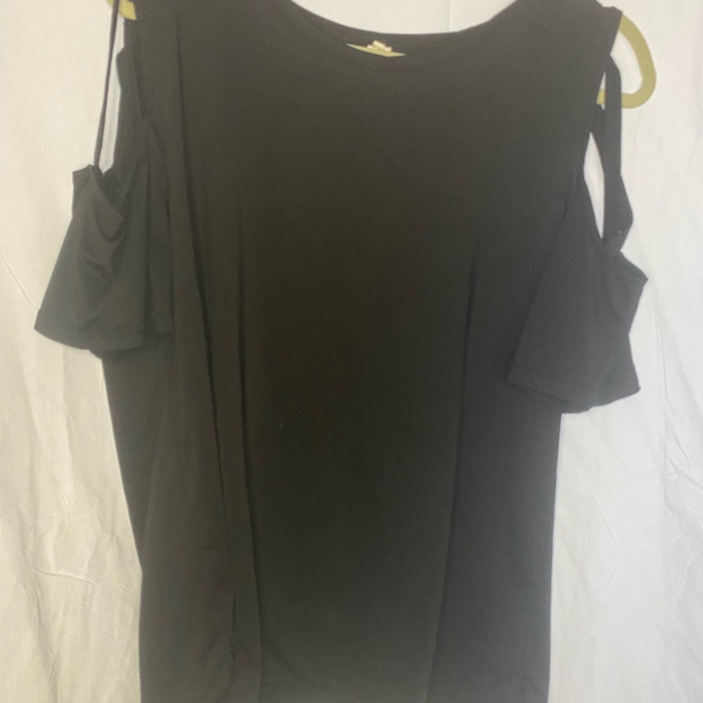 Cold shoulder top